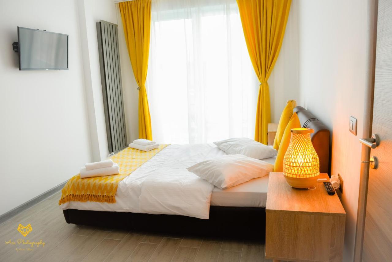 Ace Aparthotel Pool & Spa Mamaia Nord Navodari Bagian luar foto