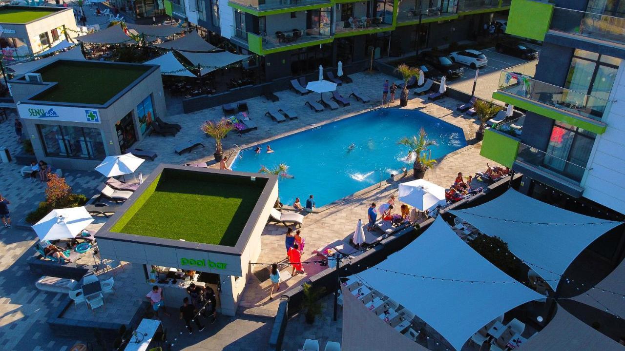 Ace Aparthotel Pool & Spa Mamaia Nord Navodari Bagian luar foto