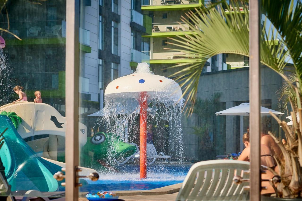 Ace Aparthotel Pool & Spa Mamaia Nord Navodari Bagian luar foto